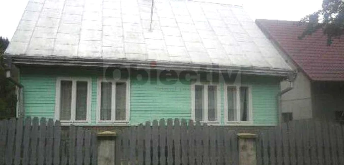 Casa în care au fost bătute şi înjunghiate cele două gemene. FOTO: www.obiectivdesuceava.ro