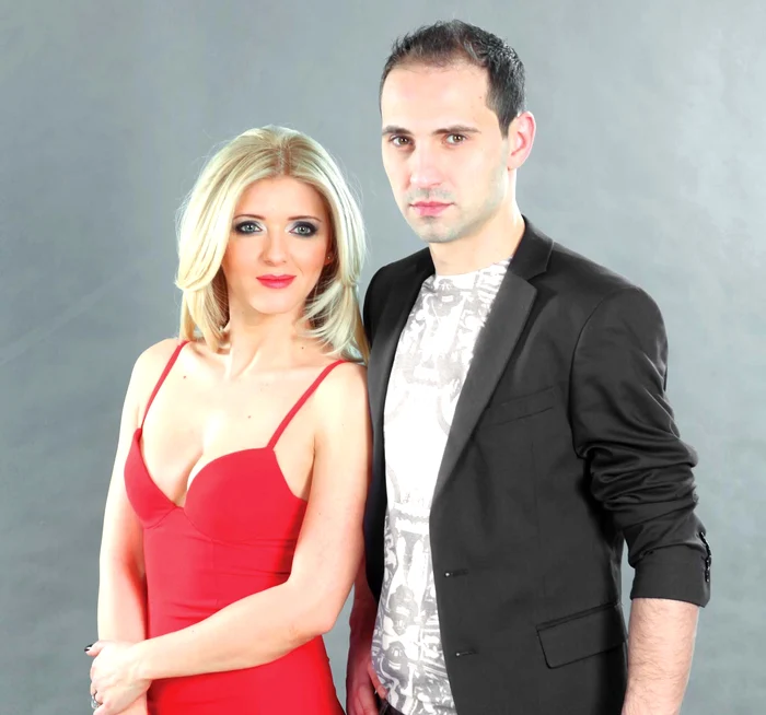 Oana, alături de colegul ei de la “Cronica Netului”, Adirian Dincă