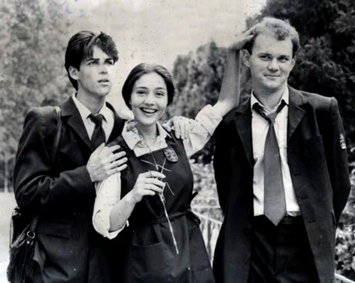 liceenii alb negru jpg