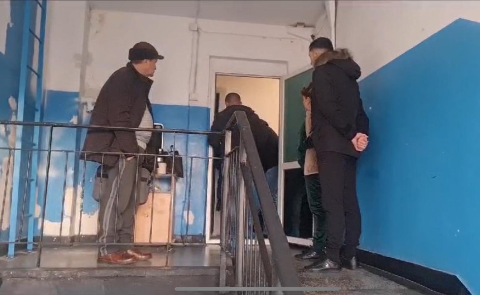 Crimă la Constanța. Un bărbat de 35 de ani a fost găsit mort în locuință, cu urme de violență pe trup