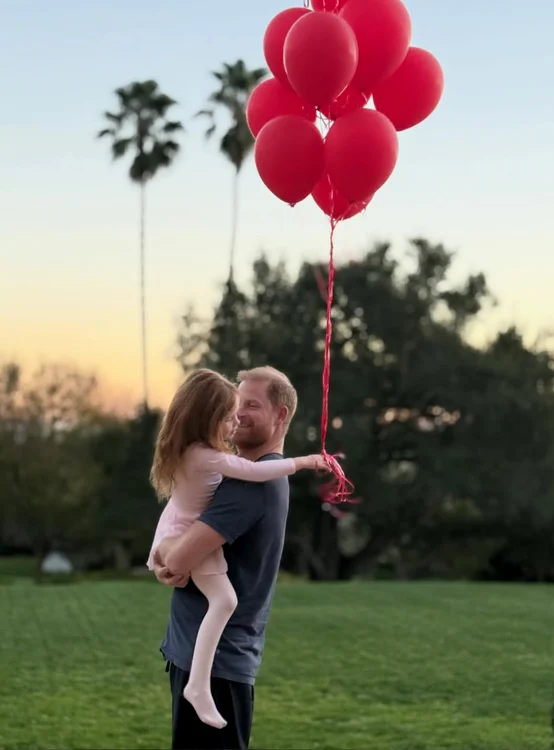 Lilibet și Harry, baloane, Instagram png