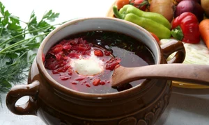 ciorba sfecla shutterstock 5055043 jpeg