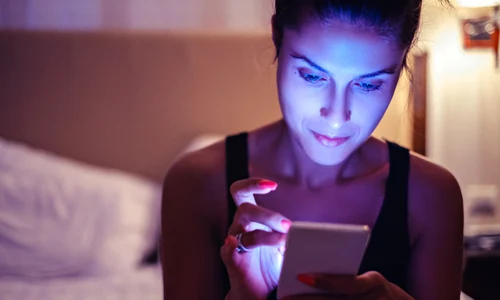 telefon mobil  foto   Shutterstock jpg