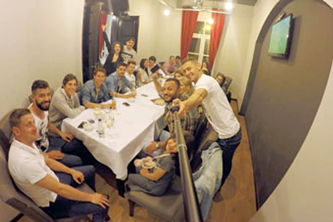 Fotbaliştii de la ASA luau masa la restaurantul lui Sepsi