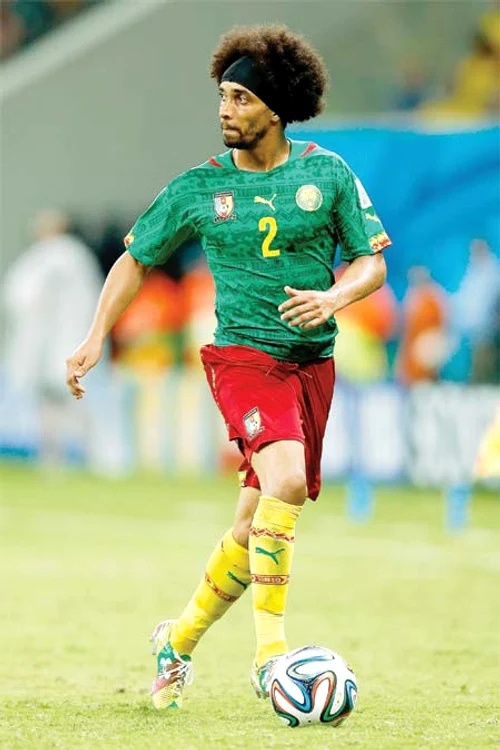 
    Benoît Assou-Ekotto  a condus o defensivă  care a luat patru  goluri de la croaţi,  iar la final nu şi-a mai  putut stăpâni nervii (FOTO: GULLIVER GETTYIMAGES)  
