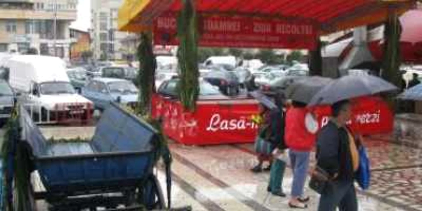Târgu-Jiu: Pieţele din Târgu-Jiu au îmbrăcat straie de sărbătoare