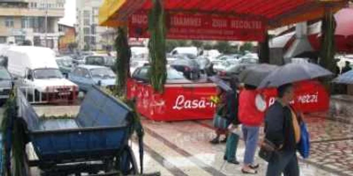 Târgu-Jiu: Pieţele din Târgu-Jiu au îmbrăcat straie de sărbătoare