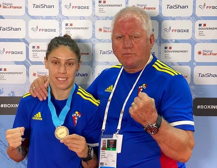 
    Claudia Maria Nechita este pregătită  de antrenorul Adrian LăcătușFoto: Facebook / Claudia Nechita  