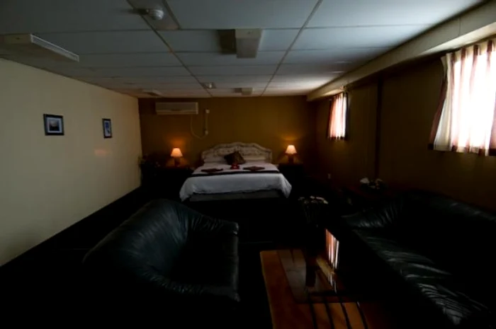 Hotelul atrage mii de turişti anual