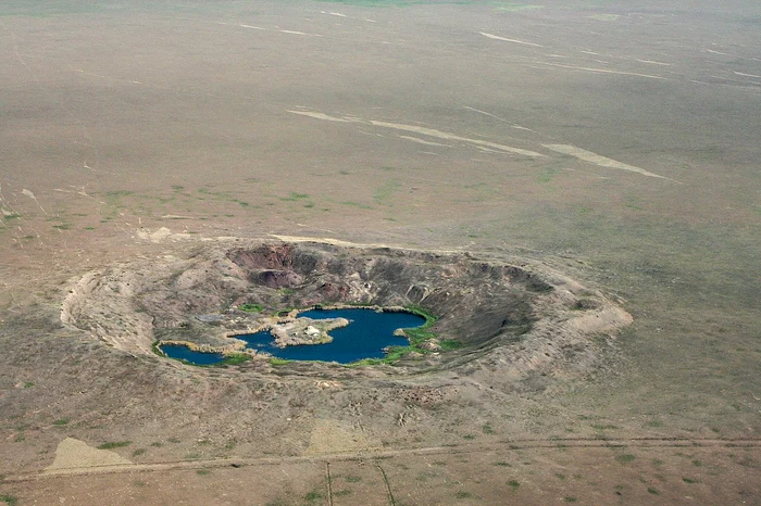 Crater format în perimetrul Poligonului Semipalatinsk ca rezultat al unui test nuclear Foto: CTBTO