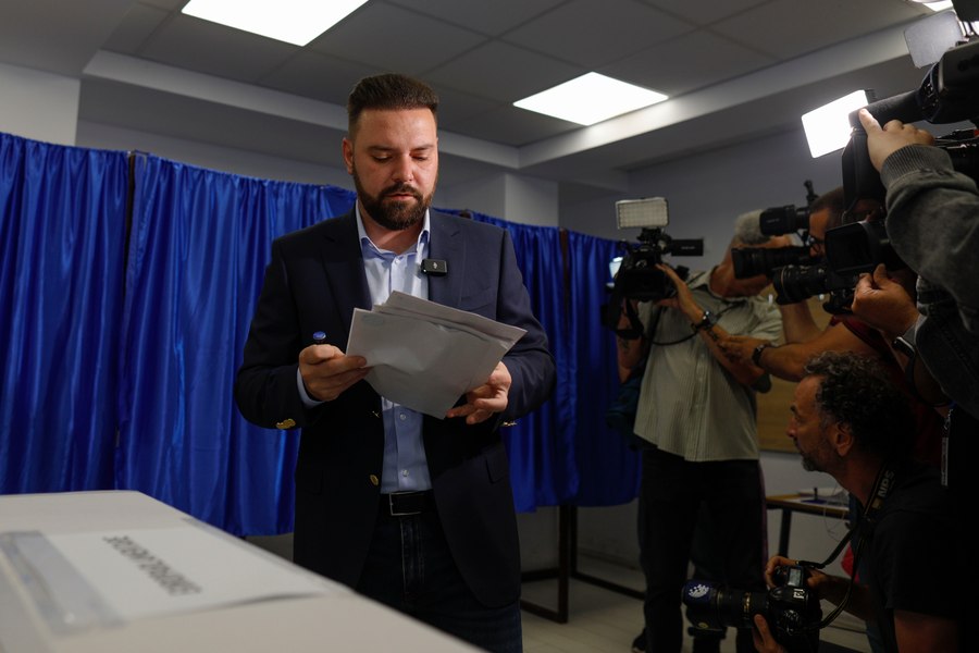 Alegeri locale 2024. Rezultate parţiale la Sectorul 5: Vlad Popescu Piedone (PUSL) - 43,79%, Alexandru-Paul Dimitriu (ADU) - 21,65%