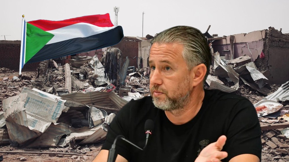 Reghecampf a descins dintr-o limuzină de lux în sărăcia din Sudan. Țara este afectată de foamete și de război civil
