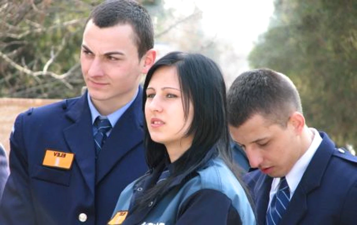 Elevii au fost entuziasmaţi de primele contacte cu munca în Poliţie. 