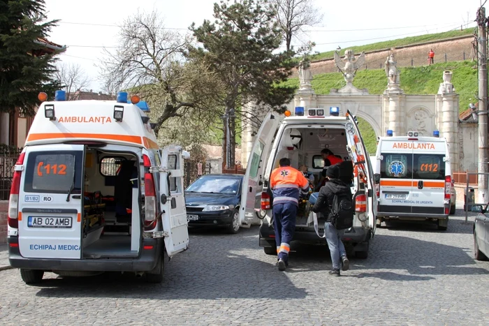 La faţa locului au intervenit trei ambulanţe şi un echipaj Smurd. Foto: ziarulapulum.ro