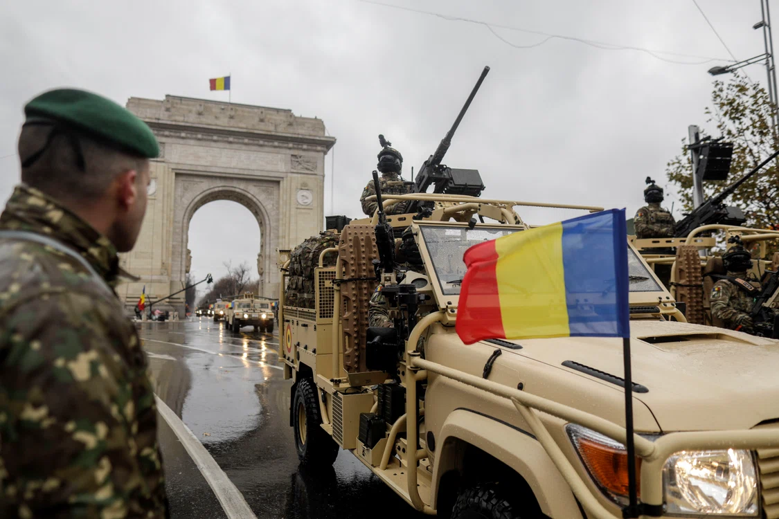 Bugetul de apărare al României urmează să atingă 2,5% din PIB FOTO Inquam Photos/Octav Ganea