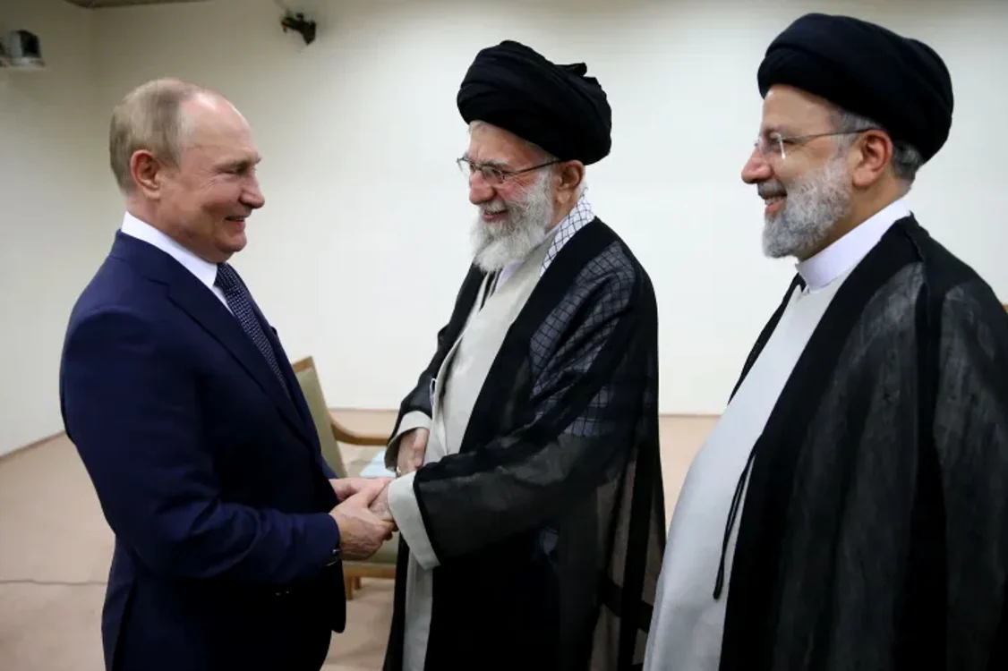 Liderul suprem al Iranului cu Putin și cu președintele iranian foto: Al Jazeera