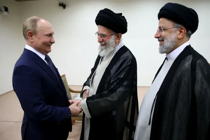 Liderul suprem al Iranului cu Putin și cu președintele iranian foto: Al Jazeera