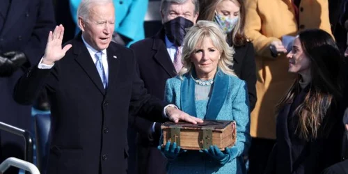 Joe Biden depune juramantul FOTO EPA-EFE