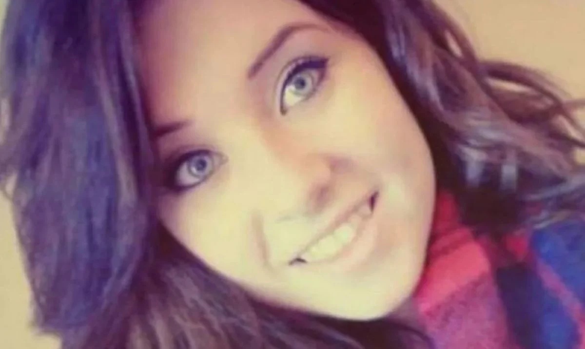 Cazul misterios al tinerei găsite în apartamentul ei, după un an de la moarte. Ce arată datele anchetei