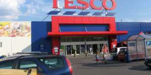 Cota de piaţă a Tesco în Marea Britanie a scăzut în februarie la cel mai redus nivel din 2005, la 29,7%