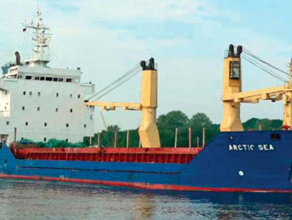 Jurnalistul care a dezvăluit dispariţia Arctic Sea a plecat din Rusia pentru că este în pericol