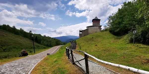 Cetatea medievală Mălăiești din Hunedoara  Foto Daniel guță (3) jpg