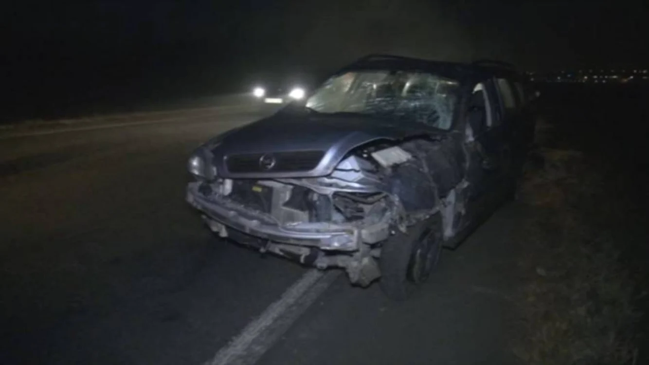 Tânărul de 28 de ani a pierdut controlul volanului pe digul Brăila Galaţi FOTO probr.ro