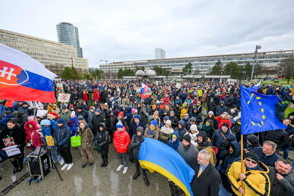 Slovacii protestează după vizita lui Robert Fico la Moscova FOTO PROFIMEDIA