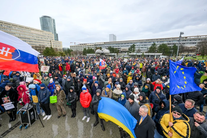 Slovacii protestează după vizita lui Robert Fico la Moscova FOTO PROFIMEDIA