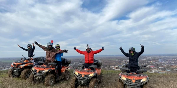calarasi aventura pe atv la gruiu foto facebook/la tractoare