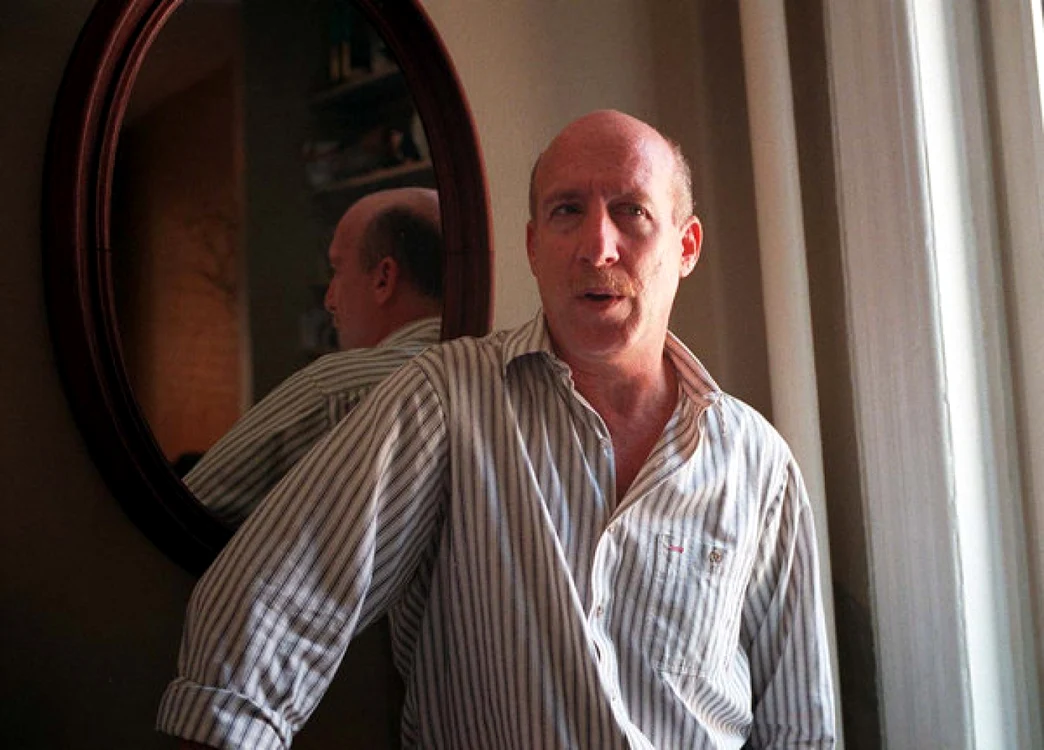 În ciuda coincidenţei fericite de a nu putea fi niciodată bolnav de SIDA, Stephen Crohn era un bărbat profund nefericit FOTO The New York Times