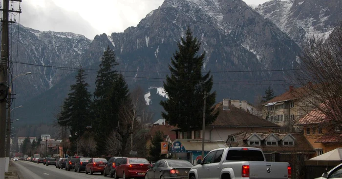 Trafic îngreunat pe Valea Prahovei FOTO Adevărul