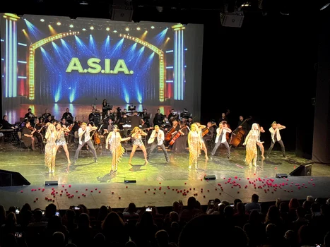 Super succes pentru musicalul trupei A.S.I.A.  