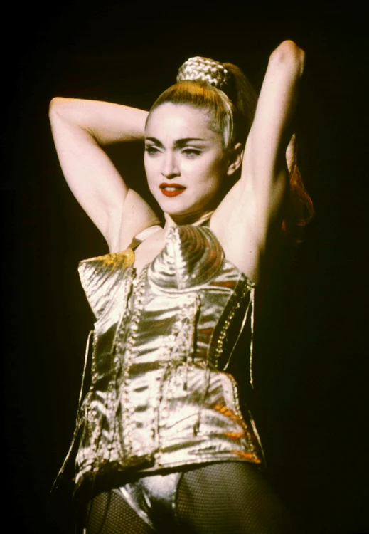 gaultier si madonna sutienul profimedia 0236689352 1 jpg jpeg