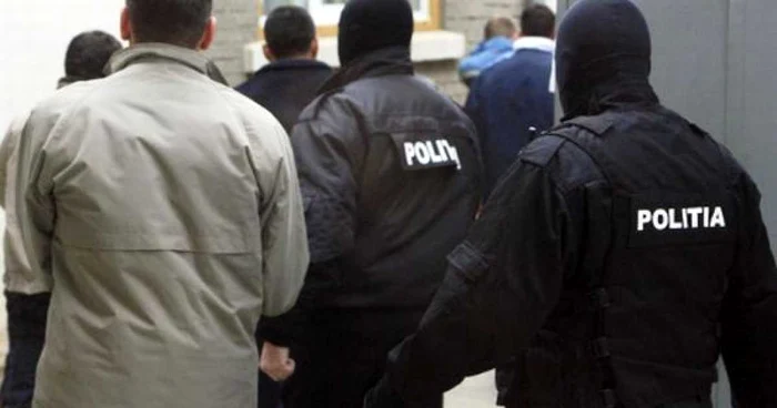 Poliţia a reuşit să-i identifice pe suspecţi şi să-i aresteze
