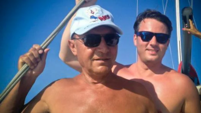 S-a distrat cu doi tineri deputaţi, pe un vas de agrement