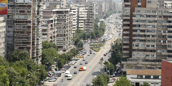 Cei care îşi scot apartamentele la vânzare sunt nevoiţi să reducă preţul din cauza cererii scăzute pe fondul accesului redus la finanţare FOTO Adevărul 