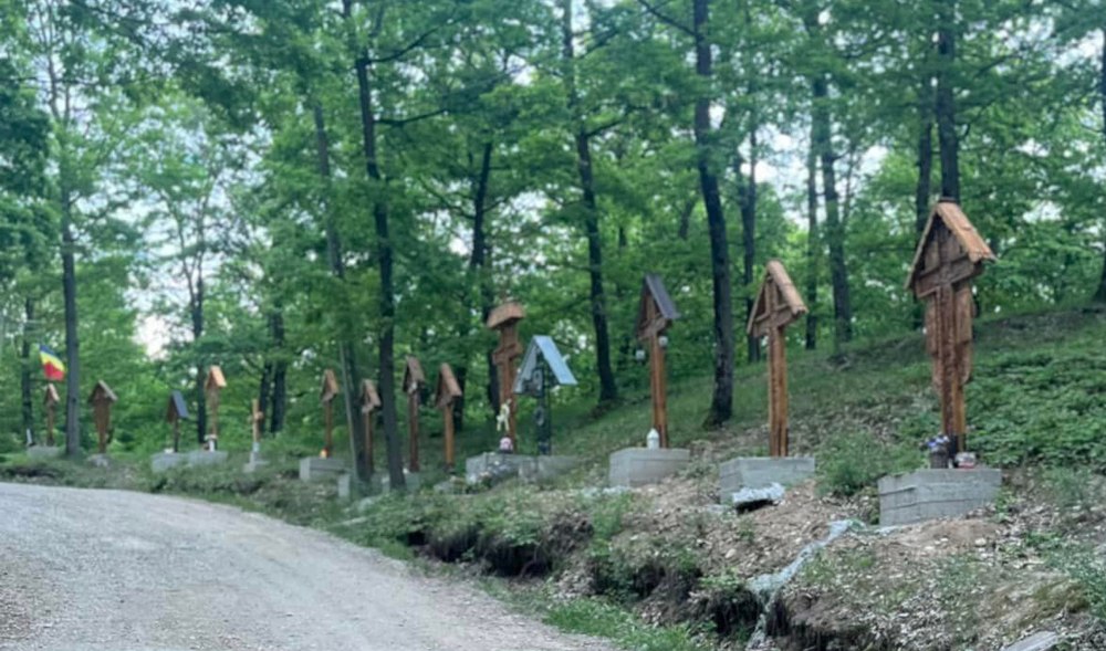 Calea Troițelor - Drumul spiritual din inima României, care duce către schitul „Sfânta Muceniţă Filofteia” VIDEO