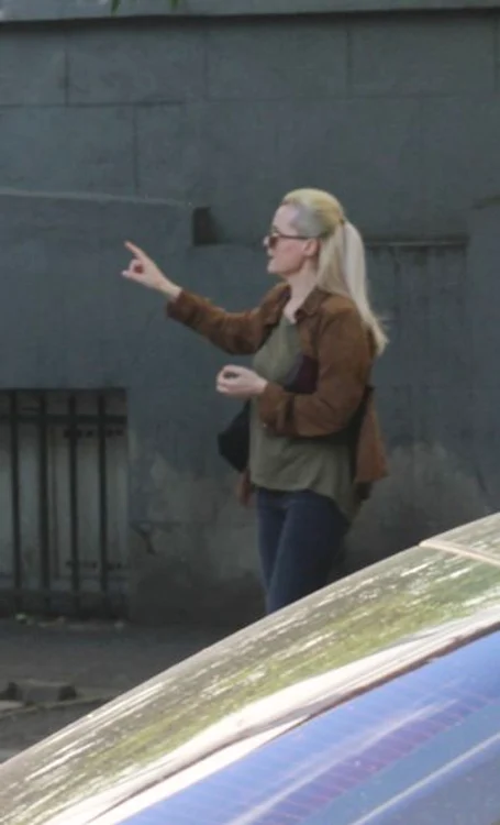 Simona Secrier a ieșit din spital doar pentru a conduce niște prieteni și pentru a-și lua o apă