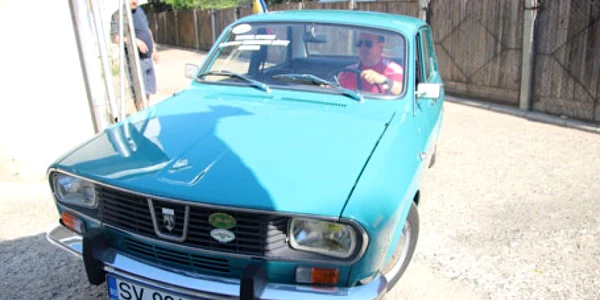 Dacia 1300 cu care Dănuţ Crainiciuc va pleca în turul de 7.000 de kilometri