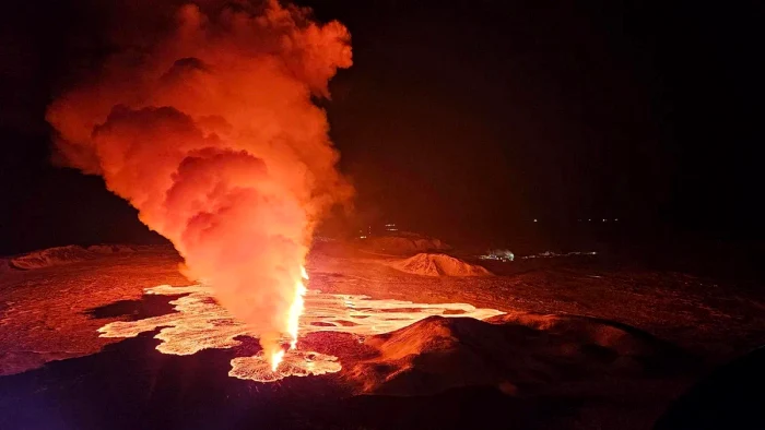 Vulcanul din Islanda a produs imagini spectaculoase FOTO RUV