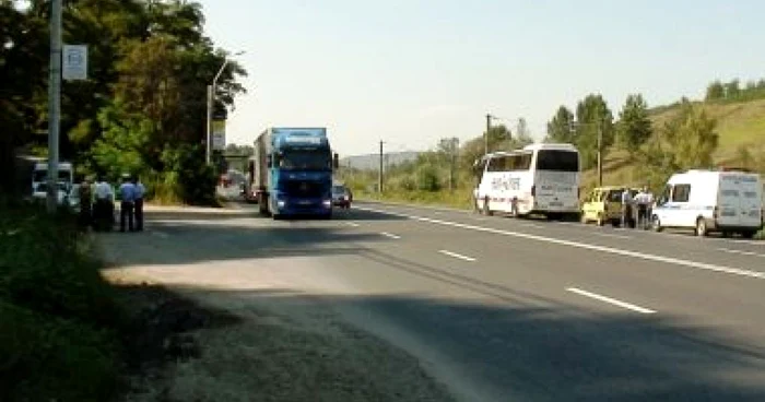 Hunedoara: Şoferi de autocar "vânaţi" în trafic, de poliţişti