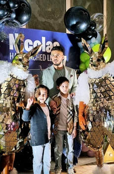 Gabi Bădălău, alături de cei doi fii ai săi, Gabriel și Nicholas sursa Instagram
