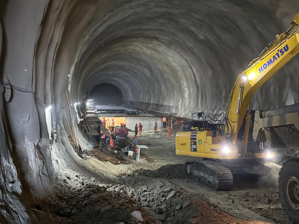 Progres de 40 la sută pe șantierul Autostrăzii Vestului. Când vor fi gata tunelurile de doi kilometri