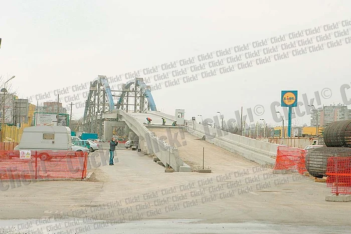 Podul are o lungime de 675 de metri (Fotografii: Roberto Sălceanu)