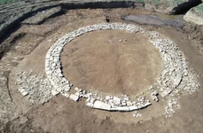 Mormântul circular din epoca romană descoperit în sudul Germaniei (© Manfred Woidich / Archäologiebüro)