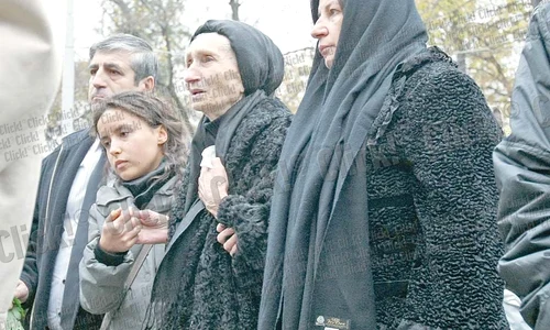 Magda Catone, şi mama acestuia au făcut pace pentru o zi (Fotografii: Cezar Preda, Dorin Constanda) jpeg