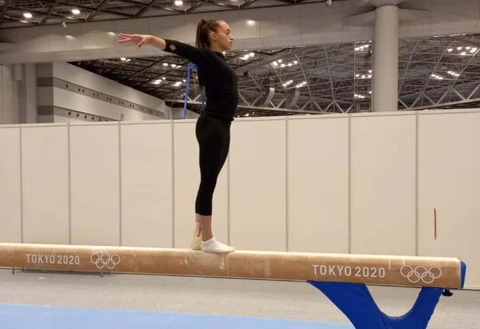 Larisa Iordache s-a urcat din nou pe bârnă la TokyoFOTO: Facebook