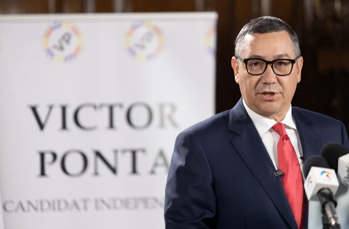 Victor Ponta a votat spontan în drum spre Capitală FOTO Alexandra Pandrea