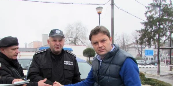 portofel pol locali